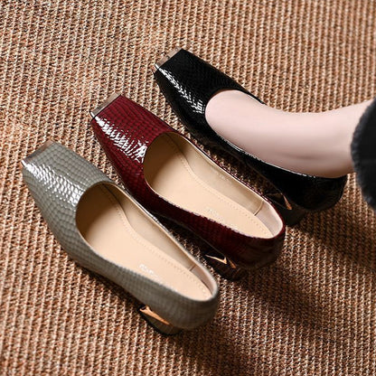 Dámské lodičky s blokovým podpatkem a hadím vzorem