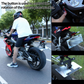 Automatický sklopný držák registrační značky na motocykl