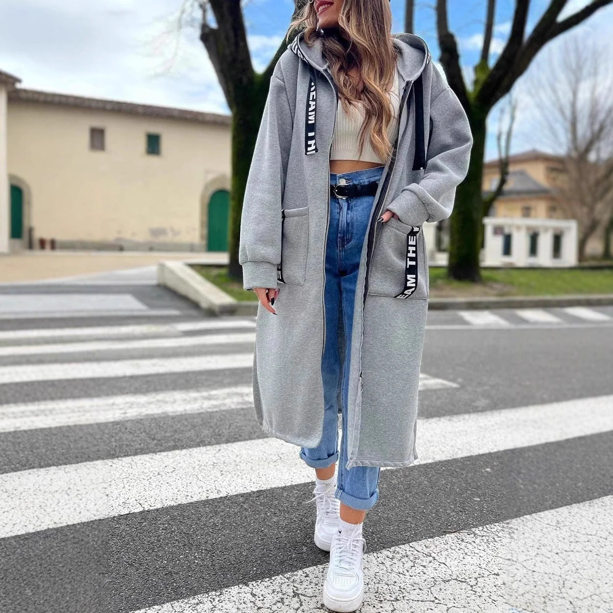✨ Sweat long à capuche pour femme, confortable et tendance 🧶