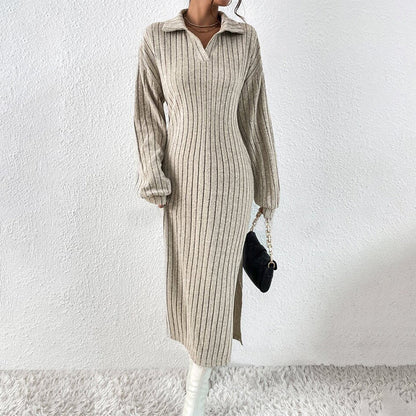 Robe longue pour femme en maille côtelée avec col et fente
