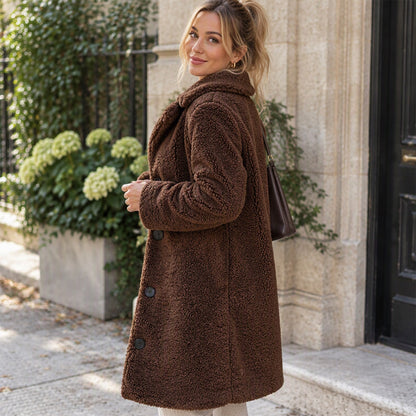 🧥 Doux et chic | Manteau d’hiver pelucheux pour femme à col tailleur et boutons pression