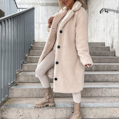 🧥 Doux et chic | Manteau d’hiver pelucheux pour femme à col tailleur et boutons pression